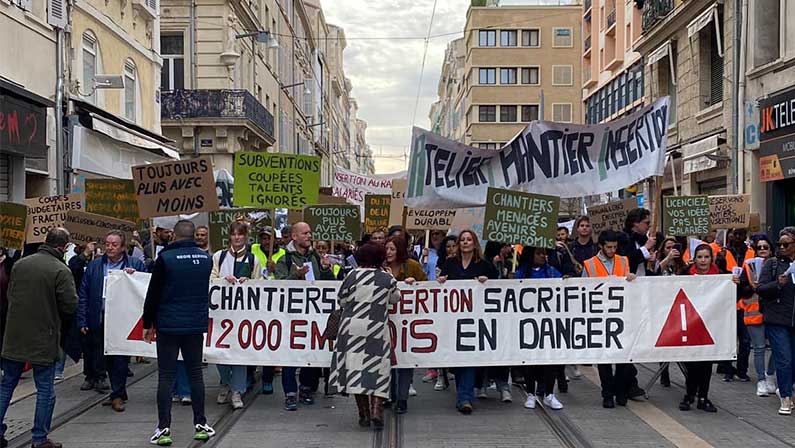 février 2024 – Manifestation à Marseille pour la sauvegarde des chantiers d’insertion.